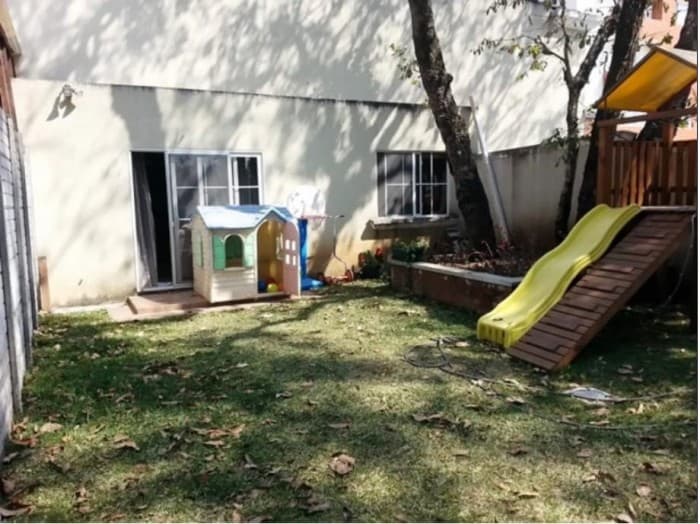 Venta de casa con amplio jardín, El Zapote, zona 2. — foto 3