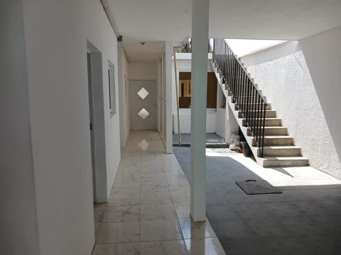 CASA REMODELADA EN VENTA EN ZONA 1 — foto 1