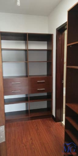 VENDO CASA EN COLONIA EL CARMEN ZONA 12