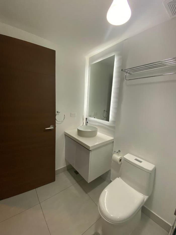 Venta de apartamento en Edificio Altture, zona 16. — foto 14