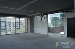 Oficina en renta zona 15  Boulevard Vista Hermosa