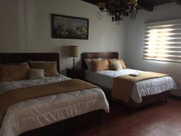 Casa en RENTA pequeña amueblada y equipada, Antigua