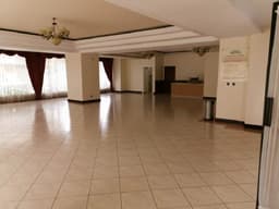 Rento amplio apartamento en sector exclusivo de zona 10