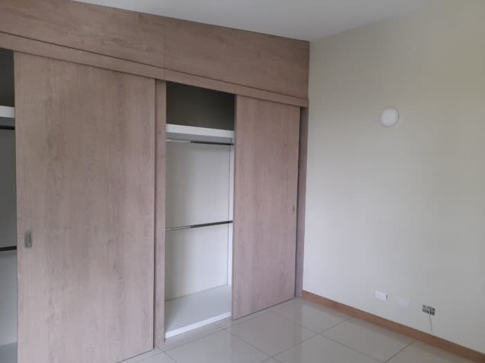 APARTAMENTO DE UNA HABITACION EN ZONA 10 — foto 5