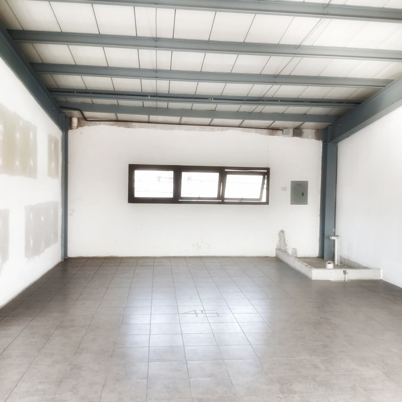 Alquiler de Local Comercial de 57 m² en San José Pinula — foto 1