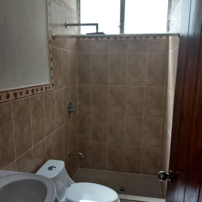 Venta de casa fuera de garita, Las Charcas, zona 11. — foto 8