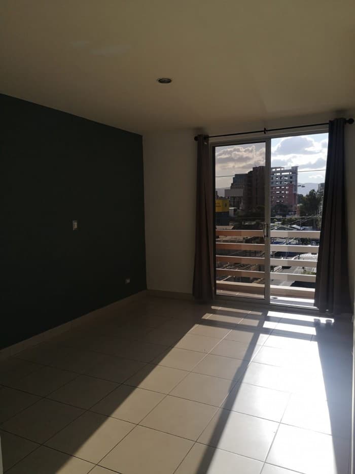 Apartamento en zona 10 cerca Los Proceres — foto 3