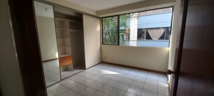 Rento apartamento en zona 10 — foto 6