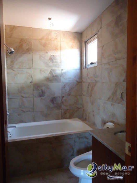 Vendo bella casa en zona 16 — foto 9