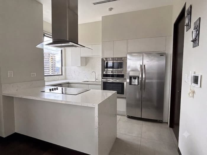 Apartamento de Lujo en Venta en Zona 14 — foto 3
