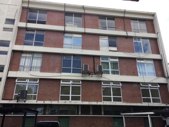 Rento amplia oficina en edificio de zona 9 — foto 5