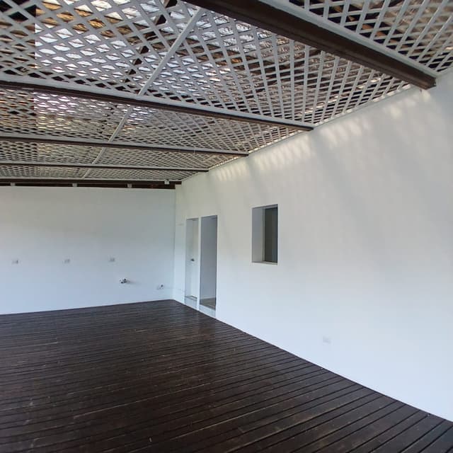 Alquiler de Local de 103m2 en Muxbal