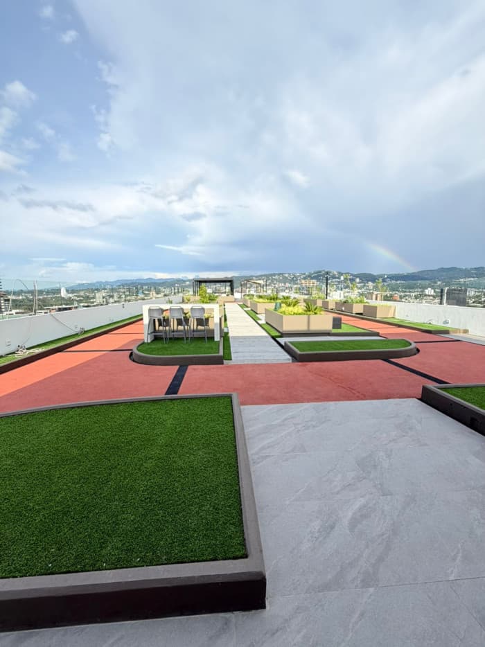 APARTAMENTO EN VENTA O RENTA EN ZONA 10 EDIFICIO ATARAH — foto 2