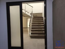VENDO CASA EN ZONA 16, HACIENDA REAL