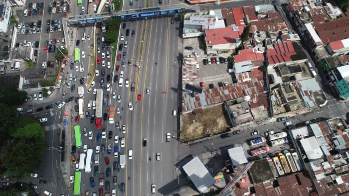 Terreno en alquiler sobre Calzada Roosevelt — foto 3