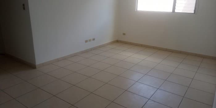 Alquilo amplio apartamento en zona 10 — foto 7