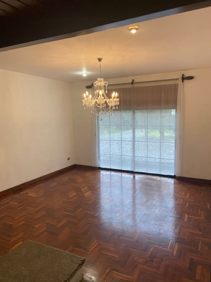 RENTO CASA EN ZONA 16 — foto 8