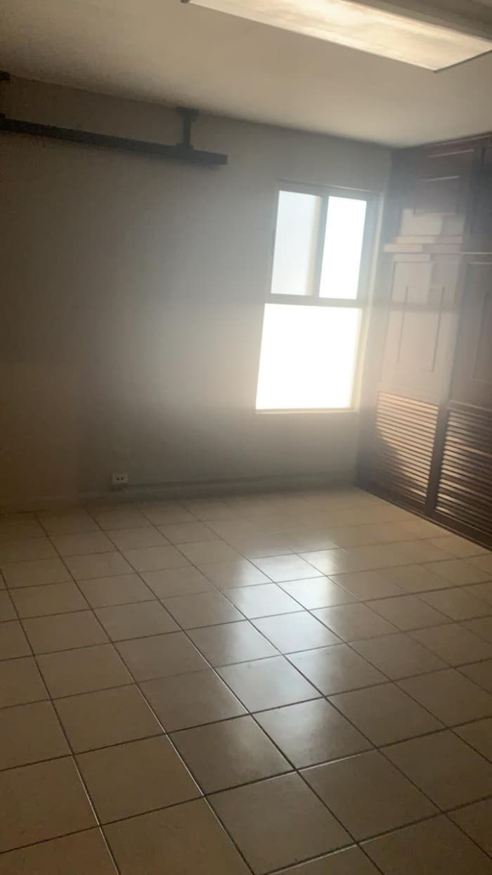 ZONA 12. ALQUILO BODEGA CON OFICINAS — foto 4