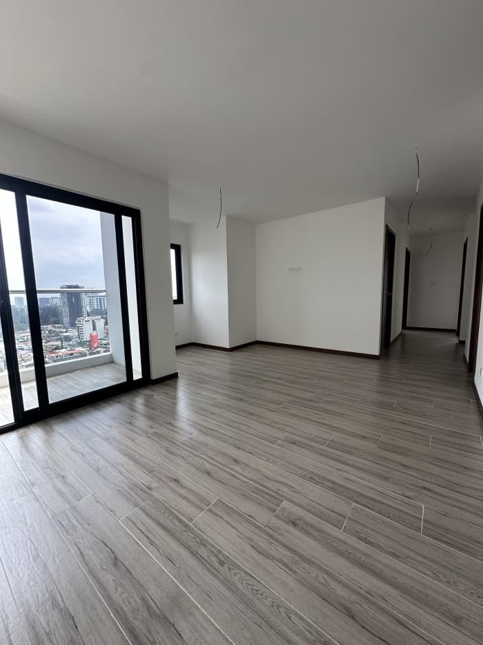 Apartamento nuevo en zona 10 en venta — foto 2