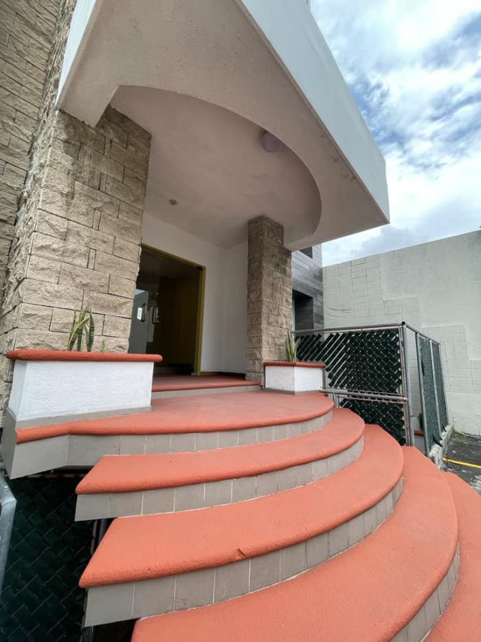EDIFICIO EN #VENTA EN CALZADA ROOSEVELT — foto 1