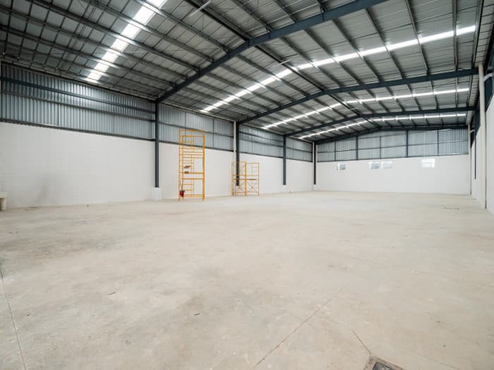 Rento Ofibodega en Complejo Industrial del Naranjo — foto 1