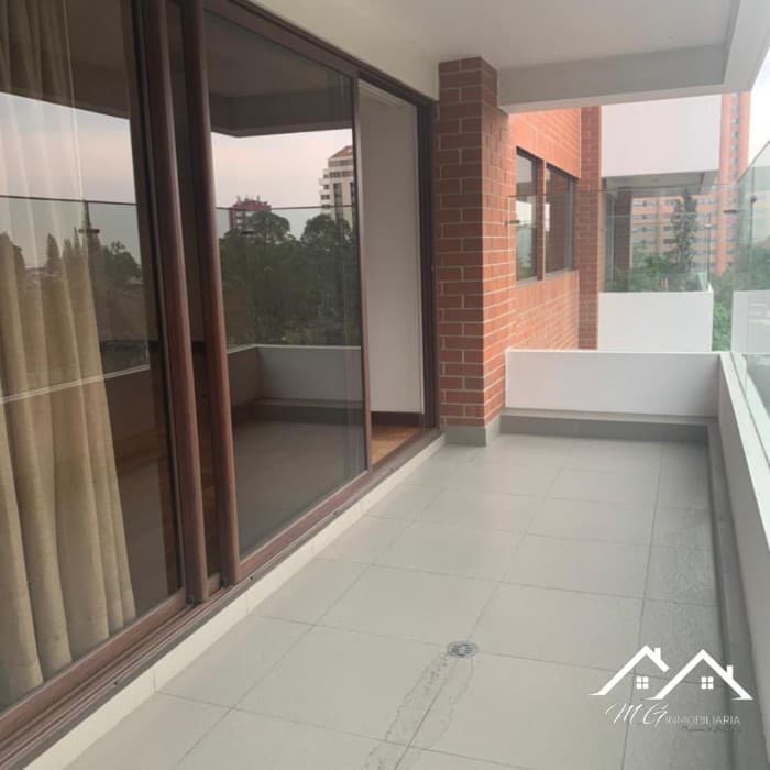 VENDO APARTAMENTO EN EDIFICIO MURAKAMI ZONA 14 — foto 4