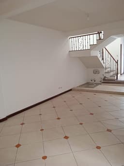VENDO CASA EN SANCRISTOBAL SECTOR A1
