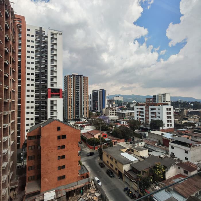 Apartamento amueblado en venta zona 10 BIKO — foto 1