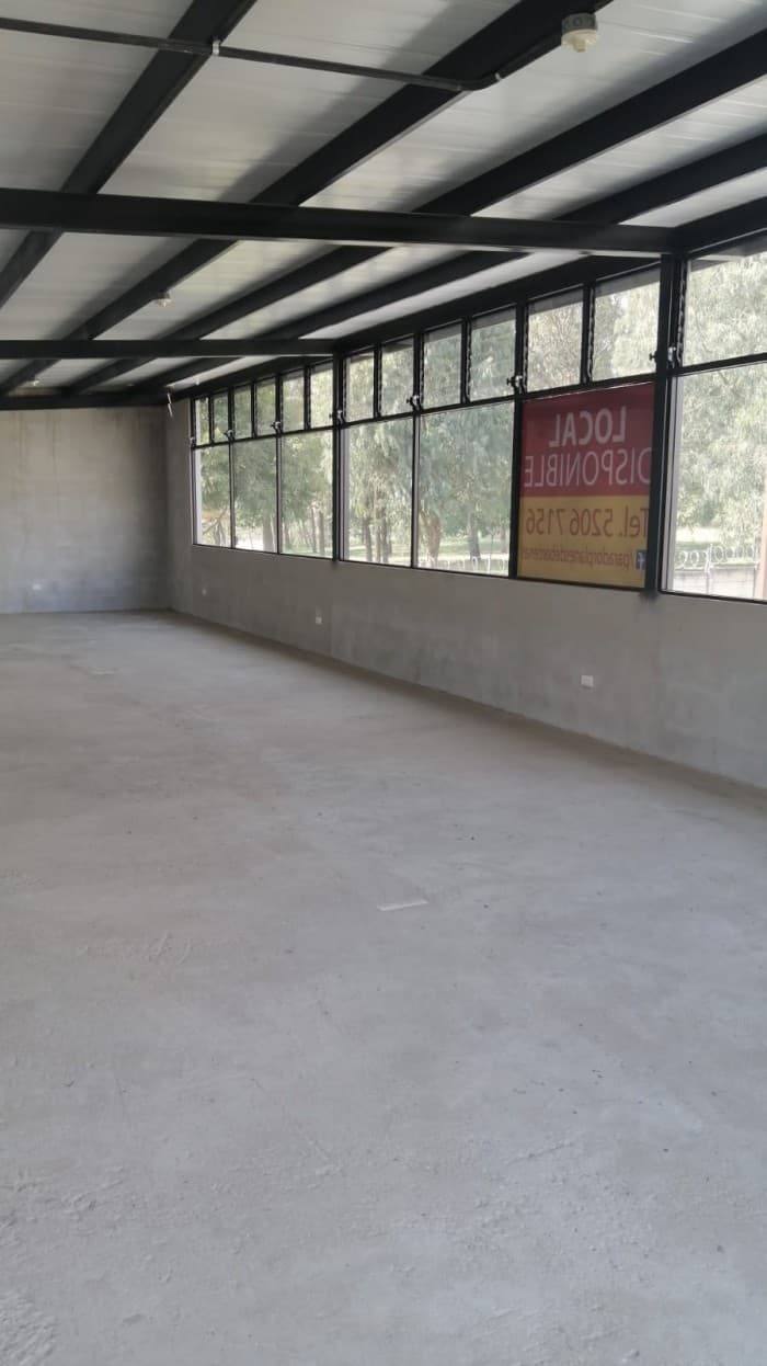 LOCAL COMERCIAL EN PARADOR DE BARCENAS! — foto 2