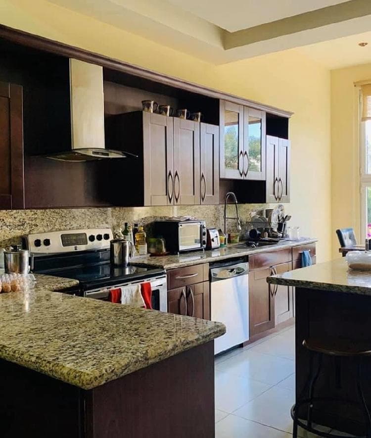 CASA EN RENTA DOS NIVELES, ZONA 15 — foto 1