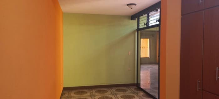 Vendo casa en zona 8 de Mixco — foto 3