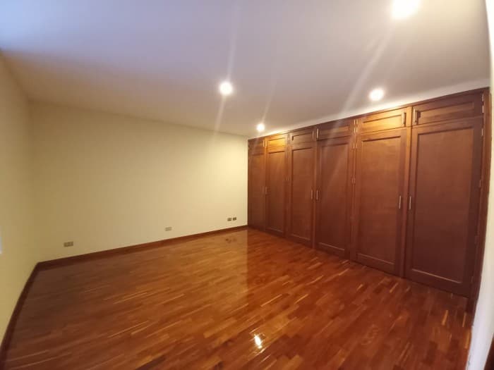 Rento casa en sector zona 14 — foto 6