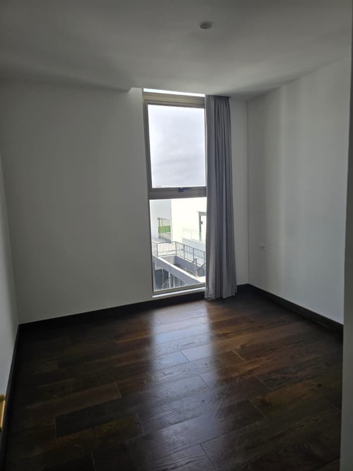 Apartamento en renta en zona 10 Athara — foto 1