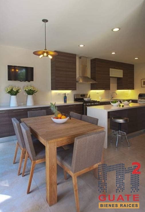 Casa de 480 m2 de construcción en Venta, Zona 16 — foto 3