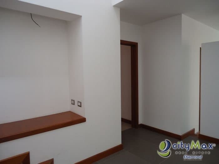 Vendo bella casa en zona 16 — foto 3