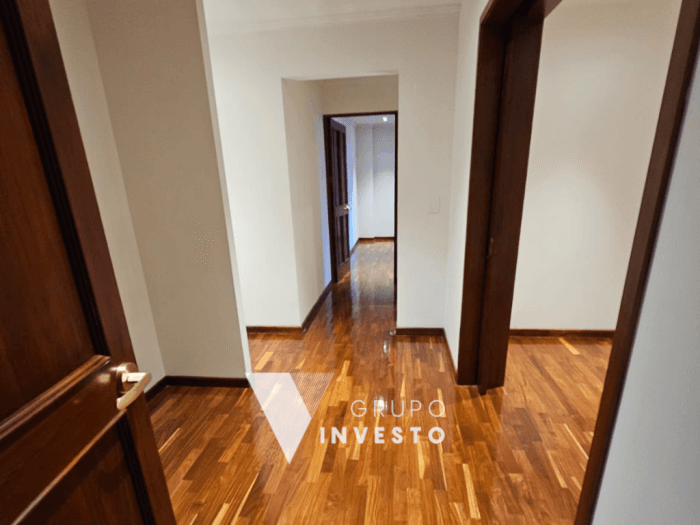 Venta de amplio apartamento Real de la Villa, zona 10. — foto 5