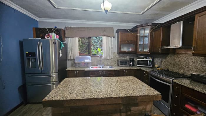 VENDO CASA LOMAS DE BALCONES SAN CRISTOBAL ZONA 8 MIXCO — foto 5