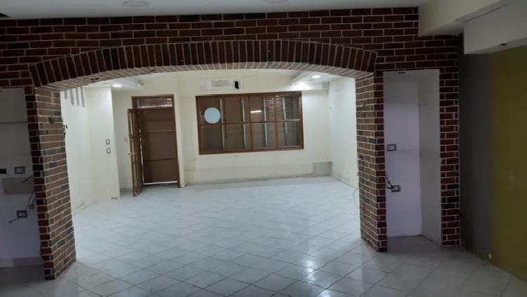 Rento Local Comercial en C.C. Peri-Roosevelt zona 7. — foto 2