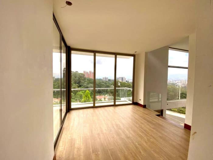 ALQUILO CASA EN SAN LÁZARO ZONA 15 — foto 2
