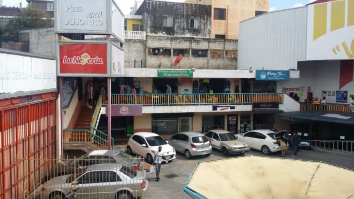 EN VENTA PLAZA COMERCIAL EN ZONA 18 GUATEMALA — foto 12