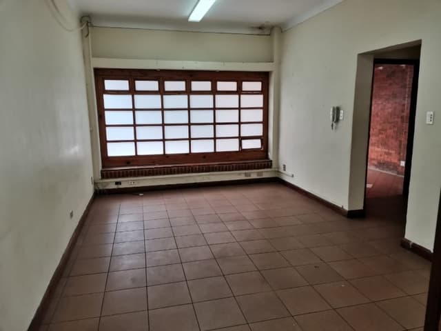 Plus Real Estate renta hermosa casa para oficina zona 10