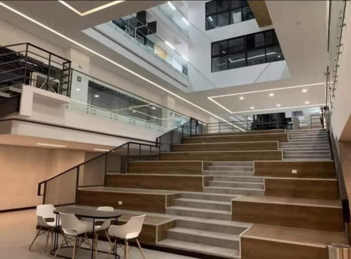 Oficina en renta en Ascend zona 9 Guatemala — foto 4