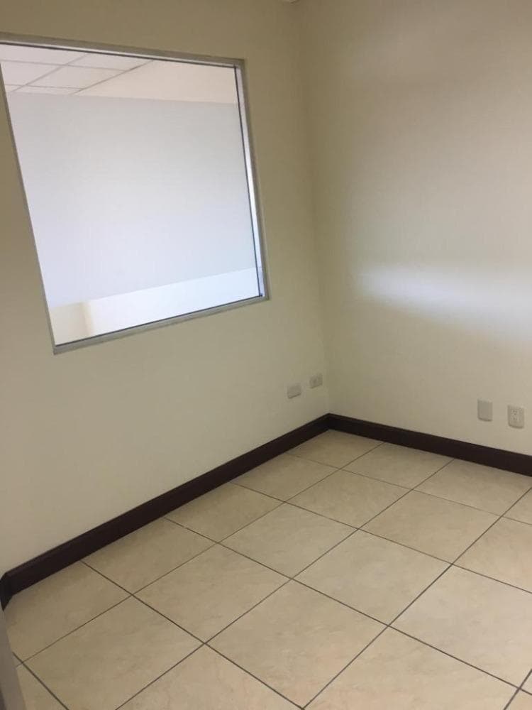 Oficina en venta en Torino zona 10 Guatemala — foto 3