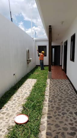 CityMax Antigua renta casa dentro de residencial de San Pedro Las Huertas!