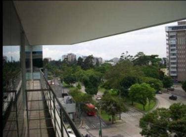 Imponente oficina 710 m2 en Reforma 10 con 30 parqueos — foto 1