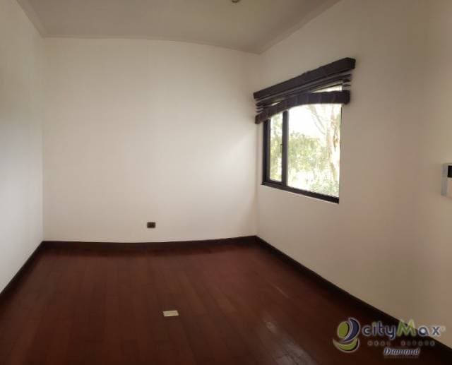 Casa en venta en zona 16 sector de San Gaspar — foto 2