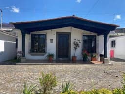 CityMax Antigua vende casa en residencial de San Pedro Las Huertas