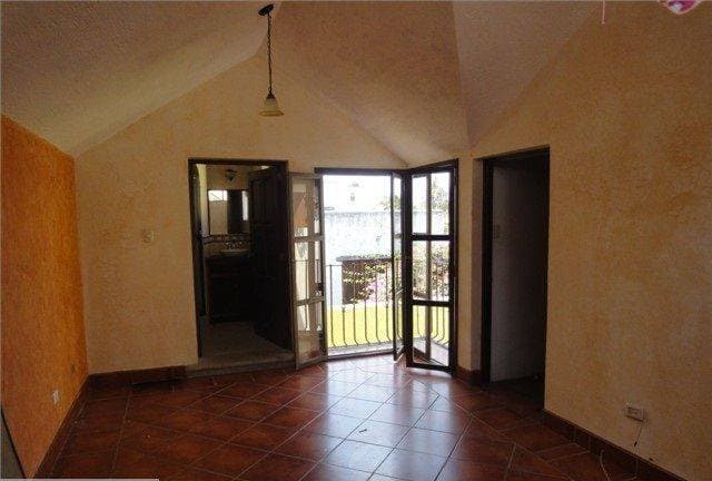 CITYMAX ANTIGUA! RENTA CASA EN GRAVILEAS!! — foto 2