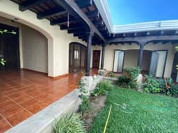 CityMax Antigua renta casa residencial de 1 nivel en Antigua Guatemala