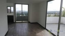 Alquiler Apartamento zona 10, piso alto con 3 habitaciones y bello balcón